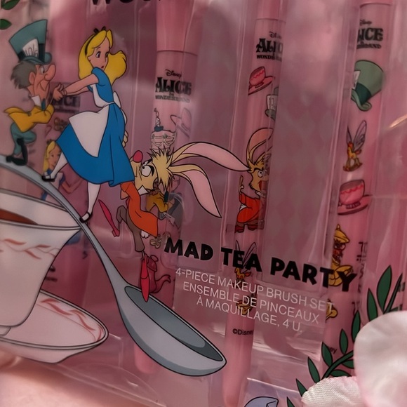 🩷🌸Alice and wonderland makeup bag bundle - Picture 5 of 10